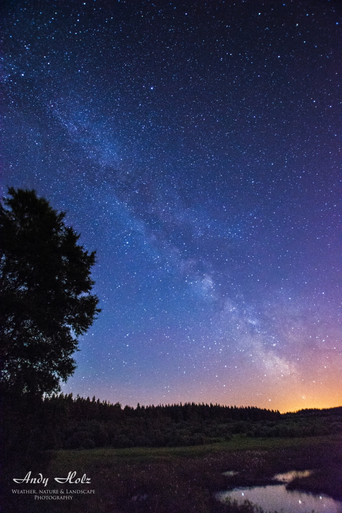 10. und 11.07.2015 leuchtende Nachtwolken und Milchstraße über dem Brackvenn
